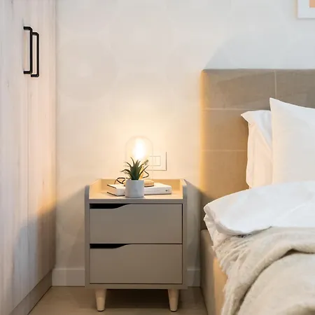 דירות בוקרשט Botanlque 1Br In Business Centre מראה חיצוני תמונה