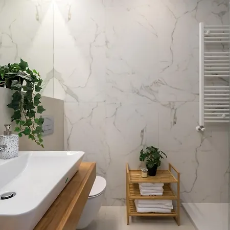 דירות בוקרשט Botanlque 1Br In Business Centre מראה חיצוני תמונה