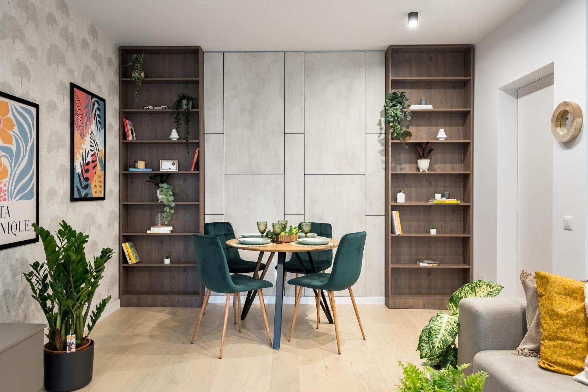 Botanlque 1br In Business Centre