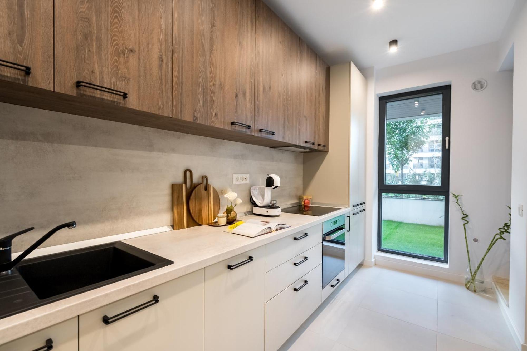 Botanlque 1br In Business Centre Apartment