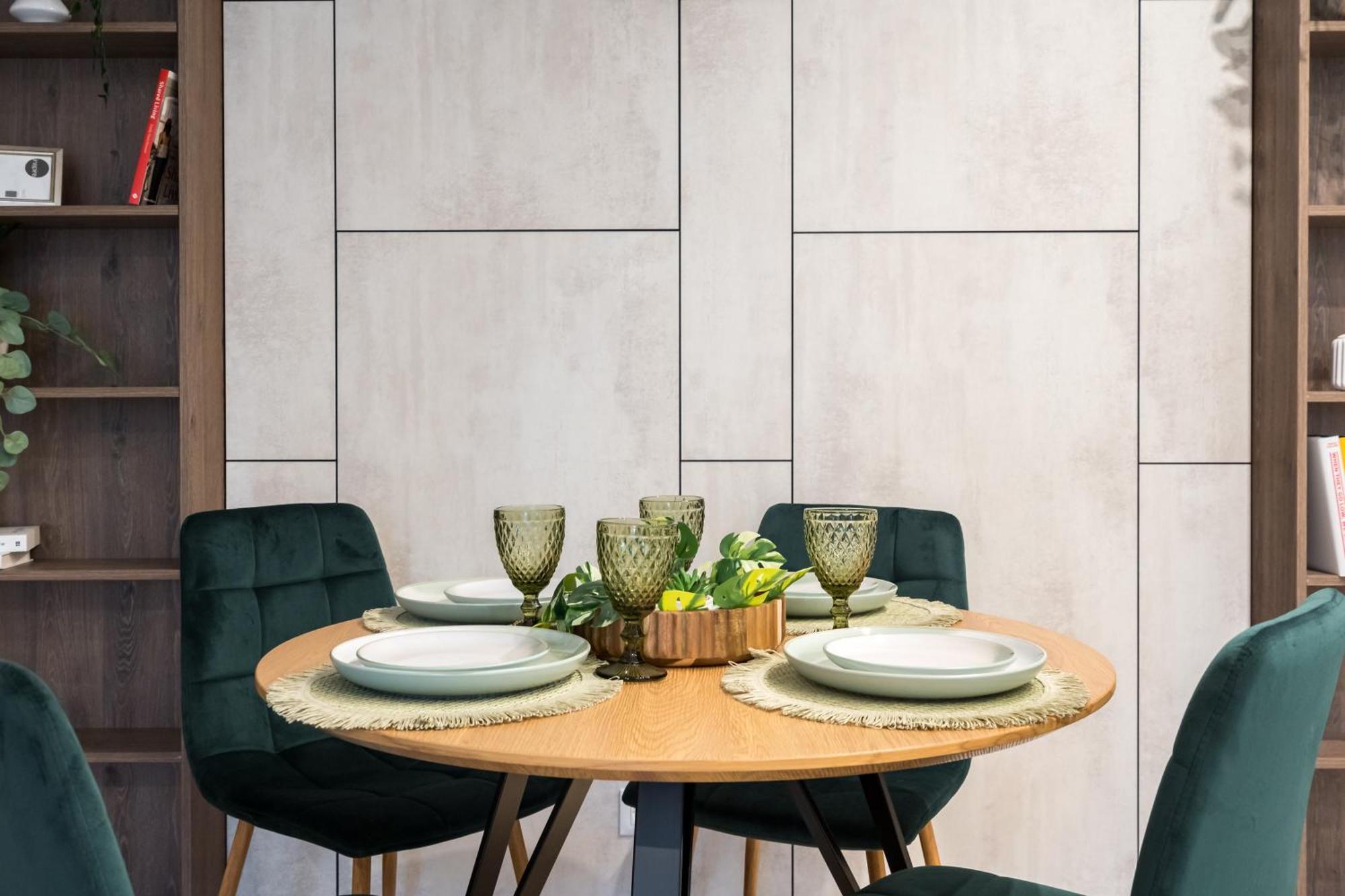 Apartment Botanlque 1br In Business Centre *